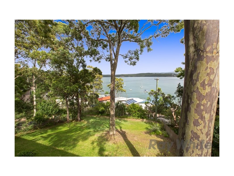 17 Croft Road, Eleebana NSW 2282