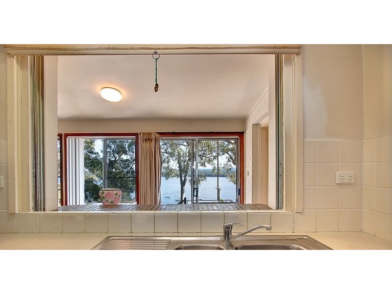 17 Croft Road, Eleebana NSW 2282