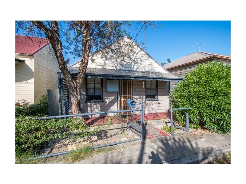 74 Rodgers Street, Carrington NSW 2294