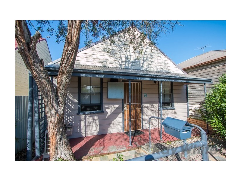 74 Rodgers Street, Carrington NSW 2294