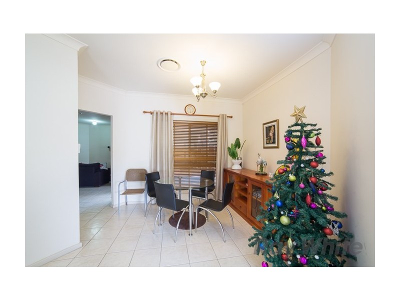 24 Cottonwood Ch, Fletcher NSW 2287