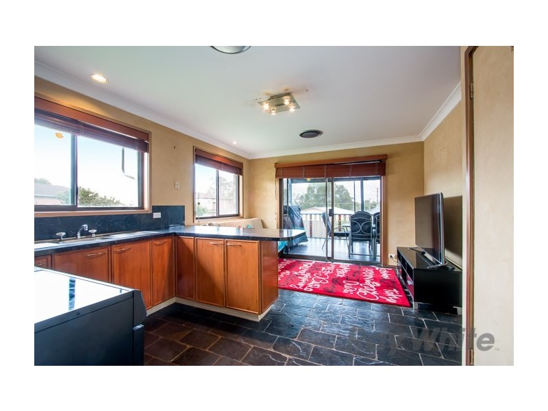 36 Barrington Crescent, Maryland NSW 2287