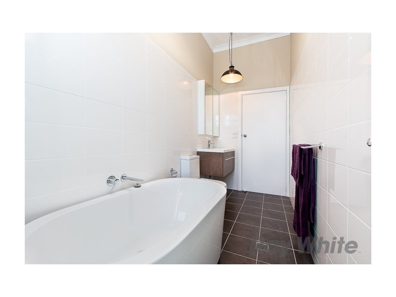 2 Bourke Street, Carrington NSW 2294