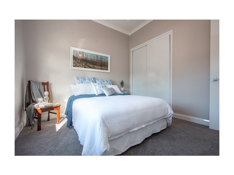 31 Gulliver Street, Hamilton NSW 2303