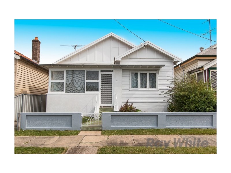 60 Barton Street, Mayfield NSW 2304