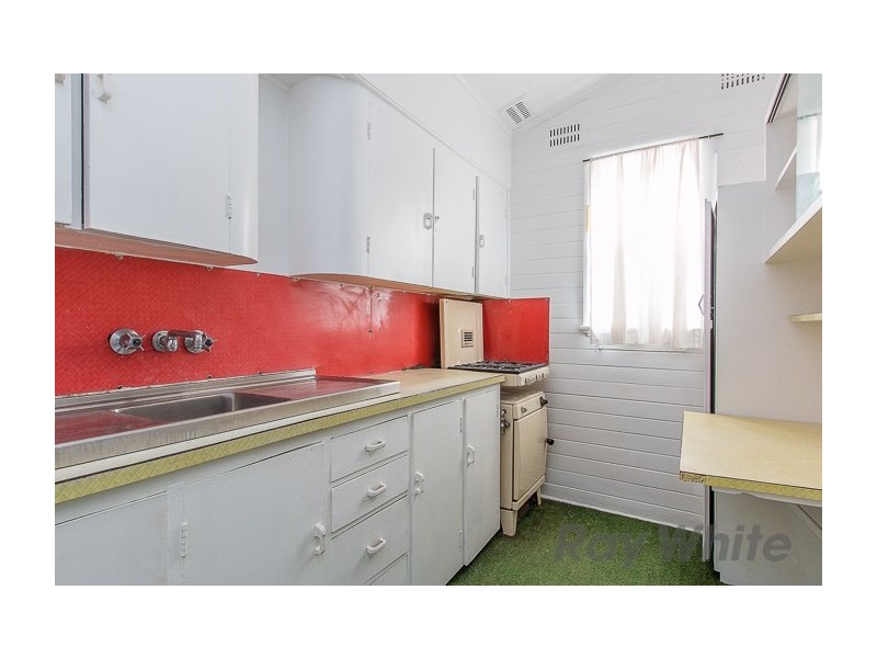 60 Barton Street, Mayfield NSW 2304