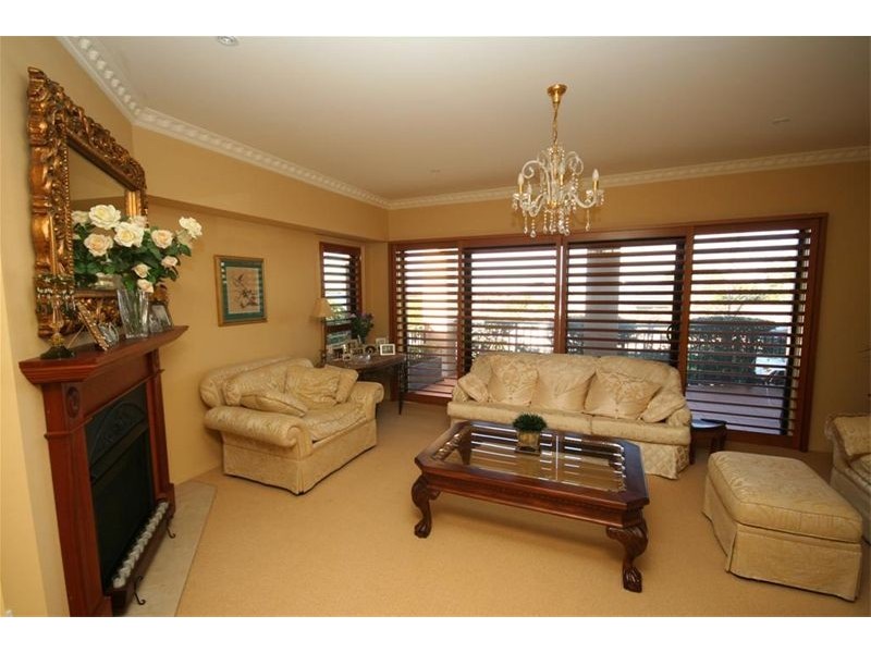 105 Ross Street, Belmont NSW 2280