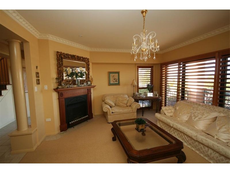 105 Ross Street, Belmont NSW 2280