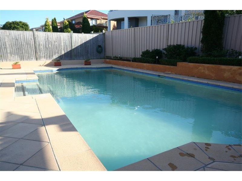 105 Ross Street, Belmont NSW 2280