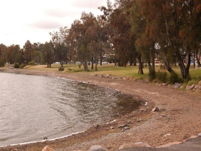 1 Harkins Street, Eleebana NSW 2282