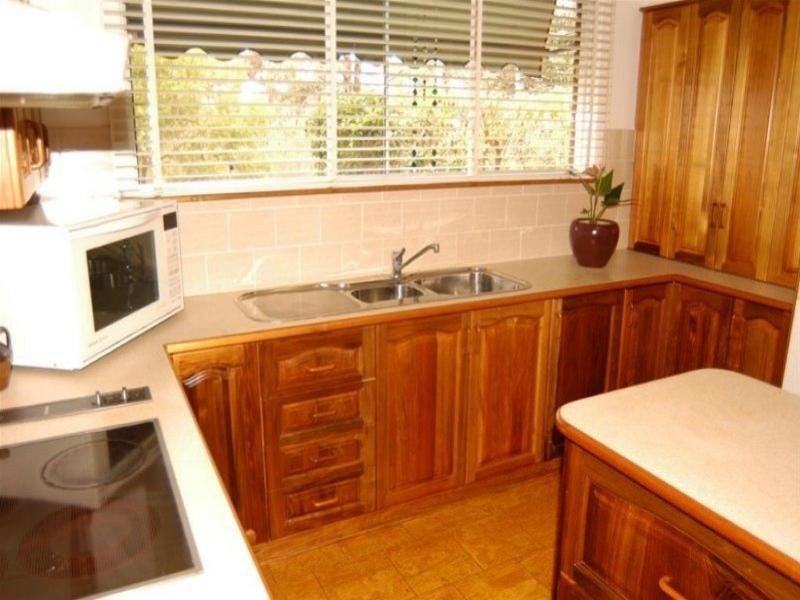 1 Harkins Street, Eleebana NSW 2282