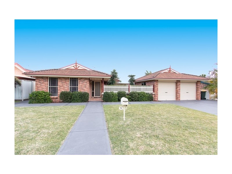 75 Myles Avenue, Warners Bay NSW 2282