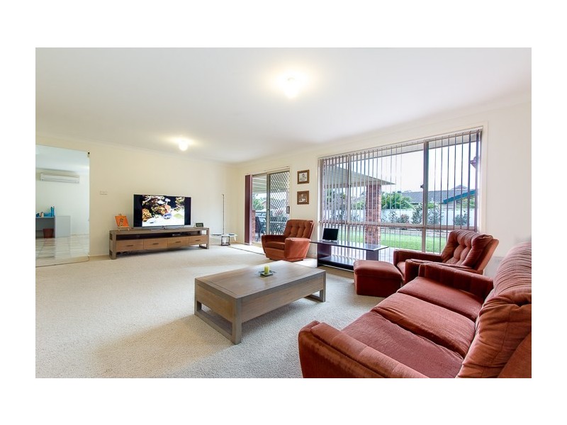 75 Myles Avenue, Warners Bay NSW 2282