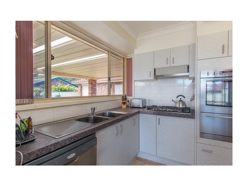 75 Myles Avenue, Warners Bay NSW 2282