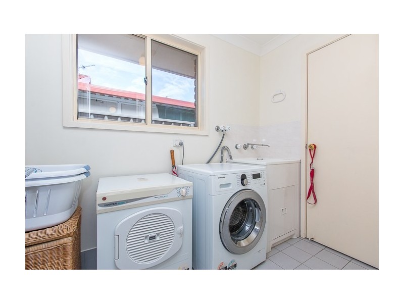 75 Myles Avenue, Warners Bay NSW 2282