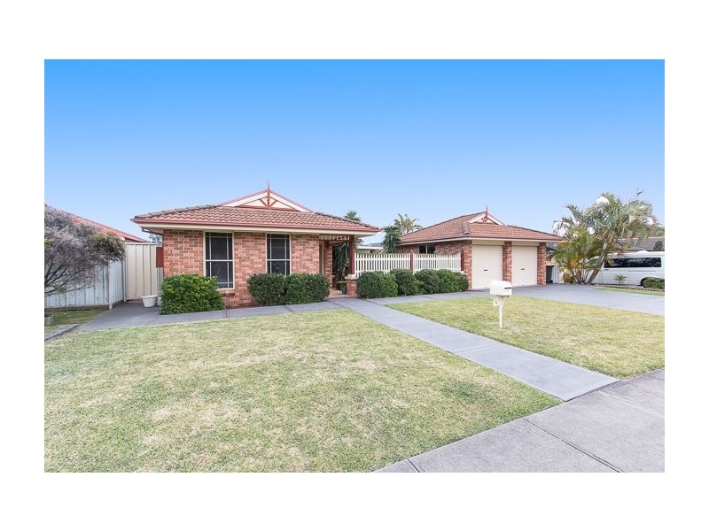 75 Myles Avenue, Warners Bay NSW 2282