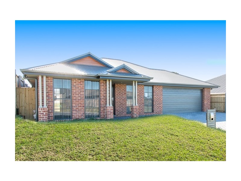 13 Myrtle Crescent, Aberglasslyn NSW 2320