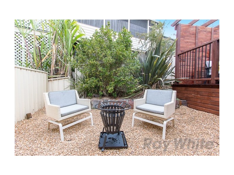 8 Crossland Street, Adamstown Heights NSW 2289