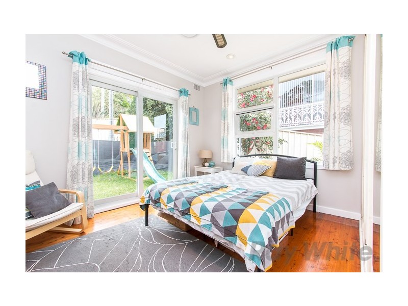 8 Crossland Street, Adamstown Heights NSW 2289