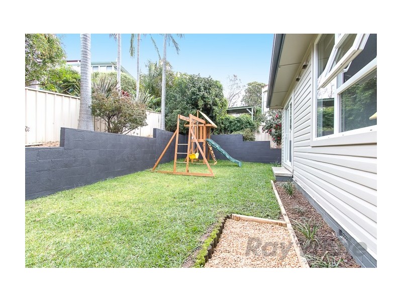 8 Crossland Street, Adamstown Heights NSW 2289
