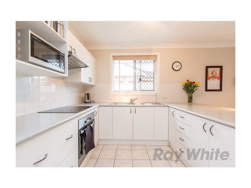 8 Calancra Avenue, Cameron Park NSW 2285