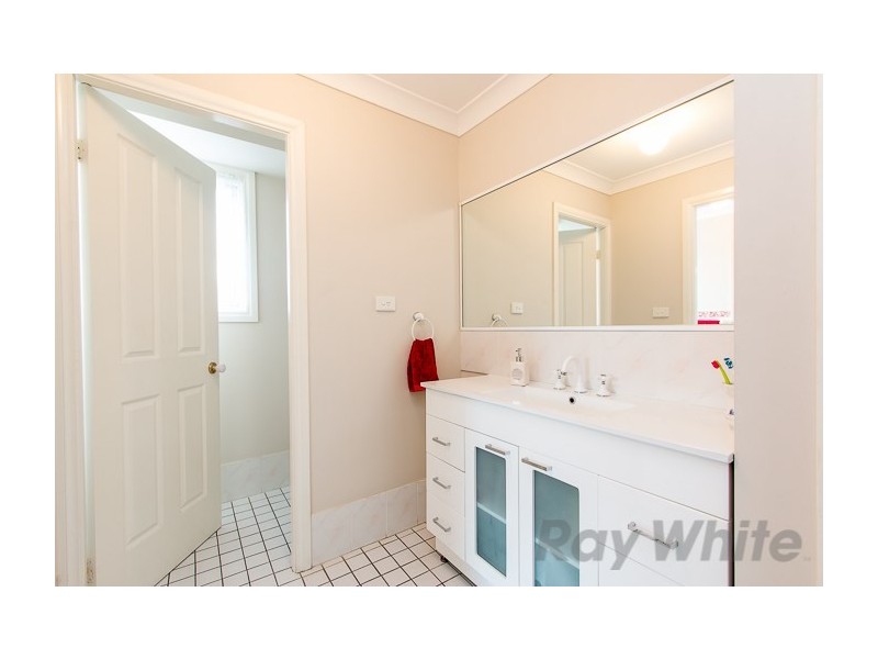 8 Calancra Avenue, Cameron Park NSW 2285