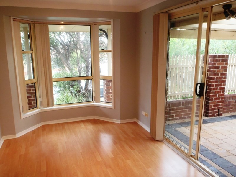 1/19 Floribunda Close, Warabrook NSW 2304