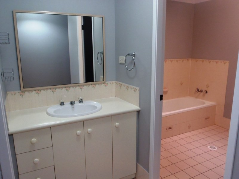 1/19 Floribunda Close, Warabrook NSW 2304