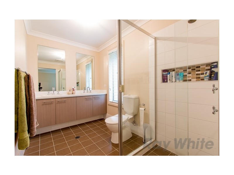 15 Graysynd Circuit, Cameron Park NSW 2285