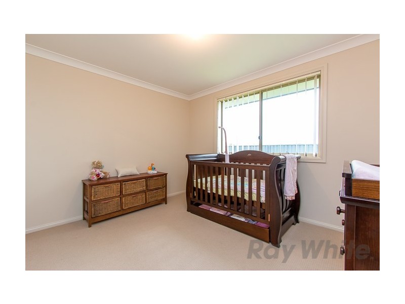 15 Graysynd Circuit, Cameron Park NSW 2285