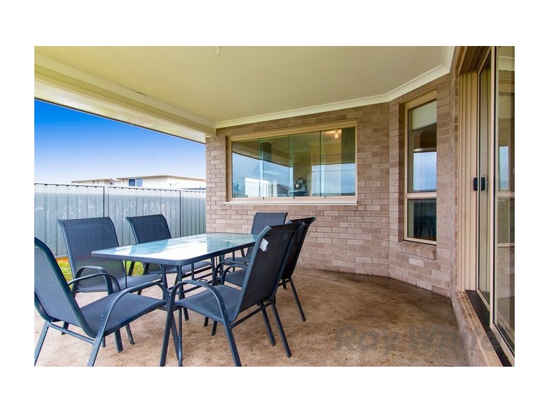 15 Graysynd Circuit, Cameron Park NSW 2285