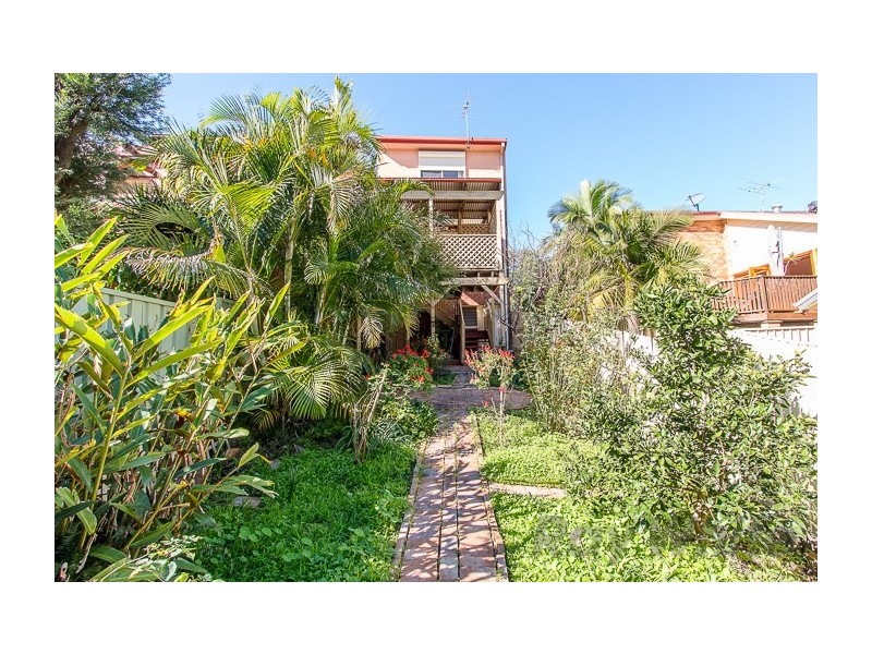 32 Garden Grove Parade, Adamstown Heights NSW 2289