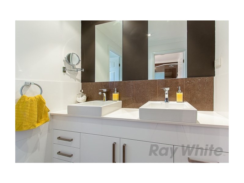 2 Brough Place, Wallalong NSW 2320