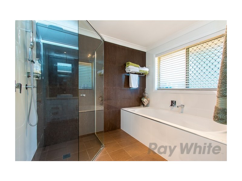 2 Brough Place, Wallalong NSW 2320