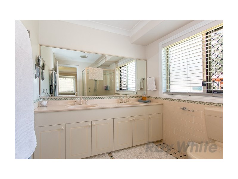 2 Brough Place, Wallalong NSW 2320