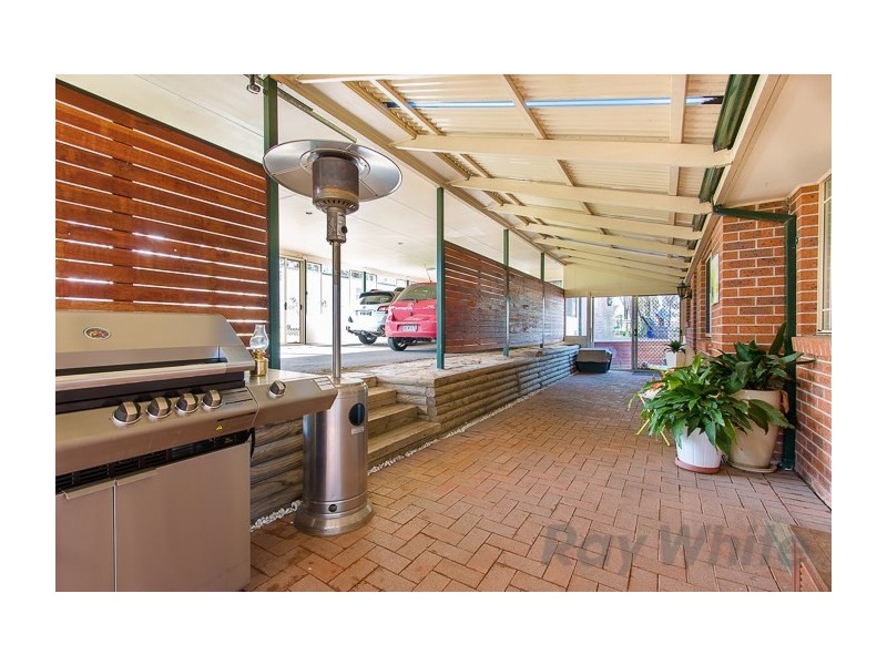 2 Brough Place, Wallalong NSW 2320