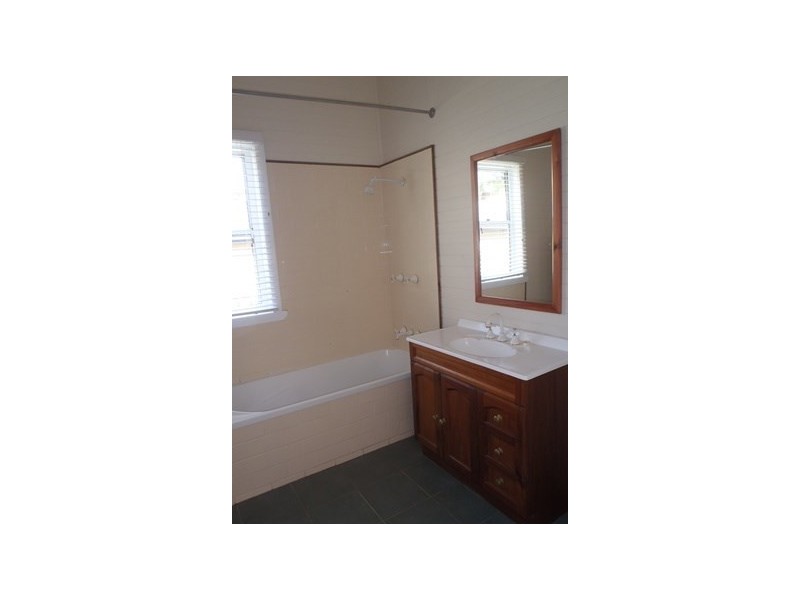 34 Speers Street, Speers Point NSW 2284