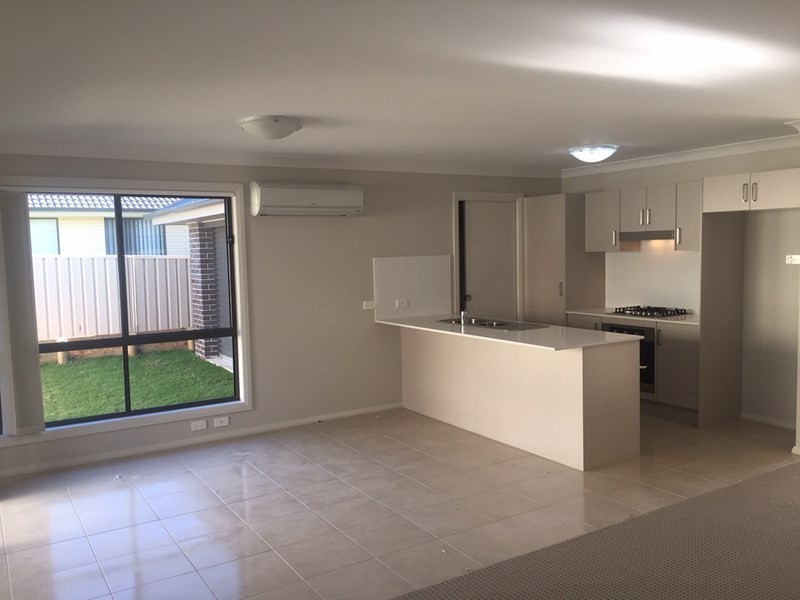 1 Topaz Way, Rutherford NSW 2320