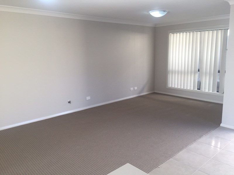 1 Topaz Way, Rutherford NSW 2320
