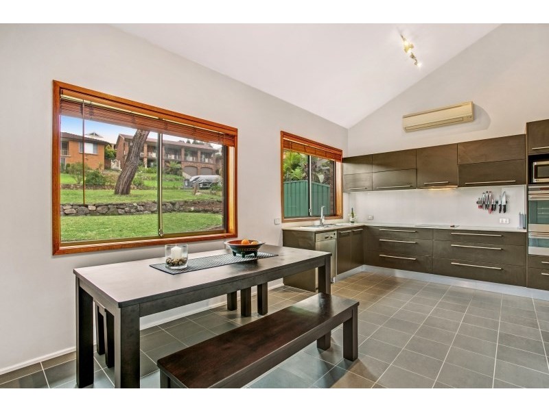 4 Chelston Street, Warners Bay NSW 2282