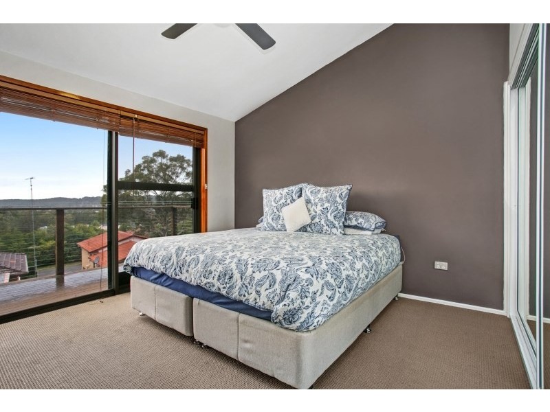 4 Chelston Street, Warners Bay NSW 2282