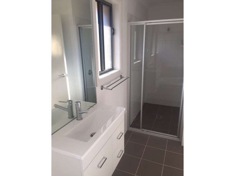 18 Sapphire Drive, Rutherford NSW 2320