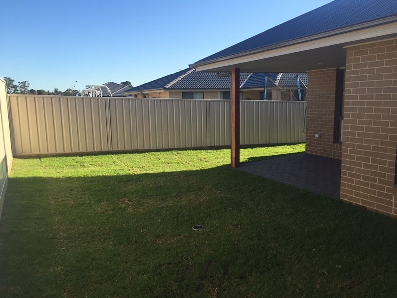 18 Sapphire Drive, Rutherford NSW 2320