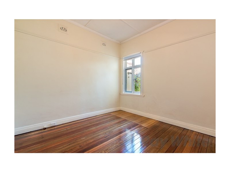 52 Barton Street, Mayfield NSW 2304