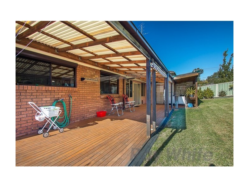 13 Aquarius Avenue, Elermore Vale NSW 2287