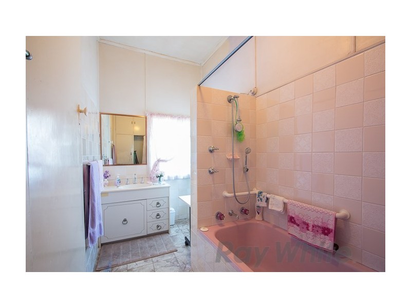 115 Brunker Road, Adamstown NSW 2289