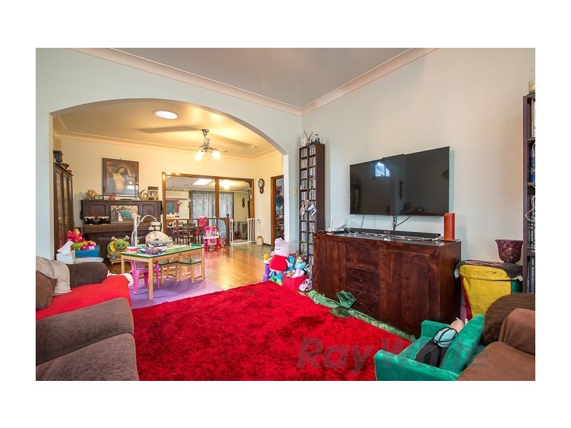 4 Mount Street, Maryland NSW 2287