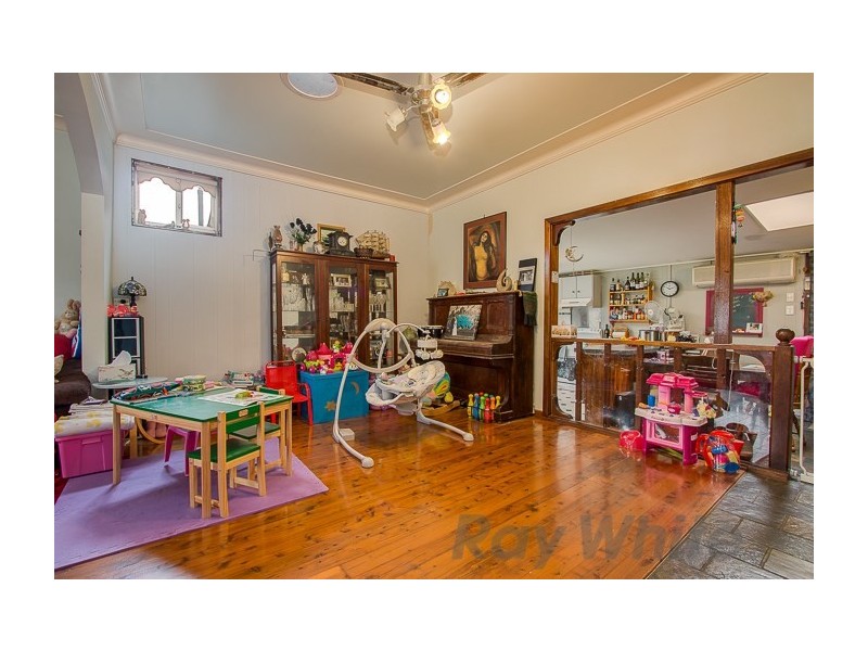 4 Mount Street, Maryland NSW 2287