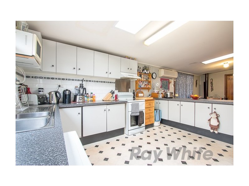 4 Mount Street, Maryland NSW 2287