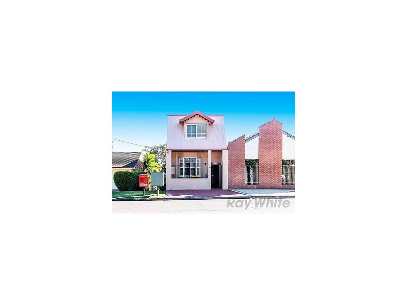 32 Garden Grove Parade, Adamstown Heights NSW 2289